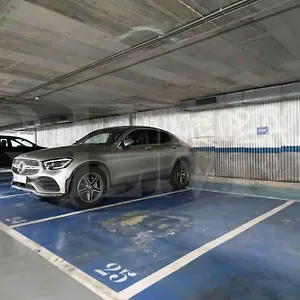 Luxurious In Center With Parking By Rems Apartment